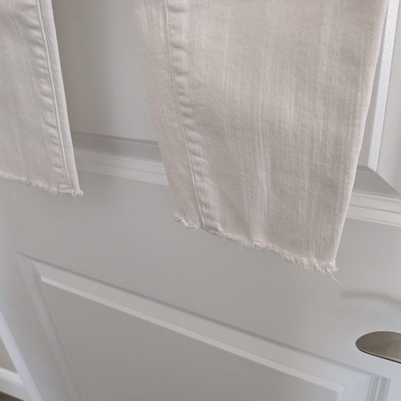 Universal Thread Women's White Skinny High-Rise Button-Fly Jeans - Picture 2 of 5